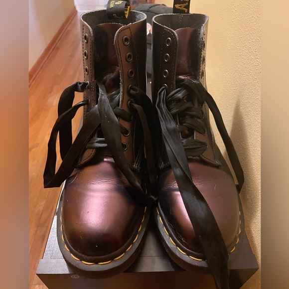 Metallic purple docs - Picture 1 of 13